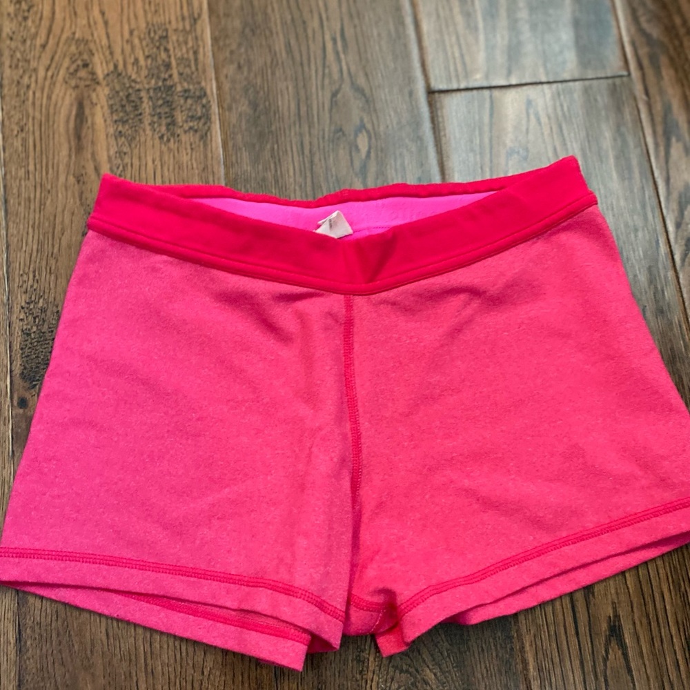Lululemon short - Pink. Size 6. Excellent condition.